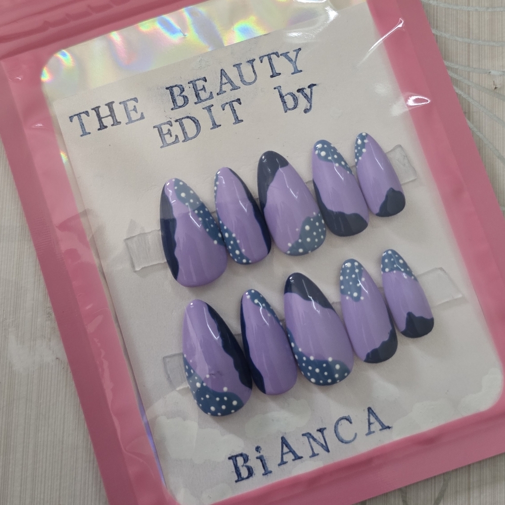 Press-On Nails - Light & Dark Blue w/ Polka Dots